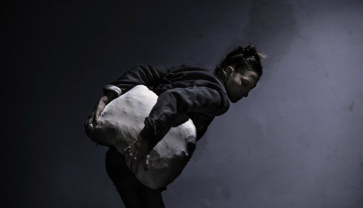 Il segreto di Atalanta e Ippomene. Al Museo di Capodimonte, Valeria Apicella dà corpo all’opera di Guido Reni