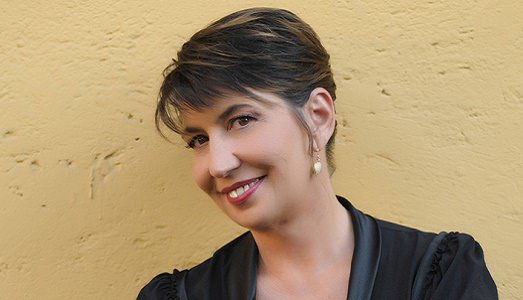 Torna il “meteorite in giardino”, alla Fondazione Merz. E i personaggi più differenti discutono apertamente di contemporaneo