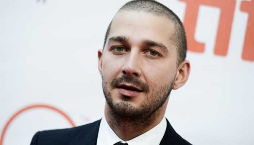 “Lui non ci dividerà”, the end. Lo spazio critico ideato da Shia LaBeouf al Museum of the Moving Image di New York viene smantellato per “troppa violenza”