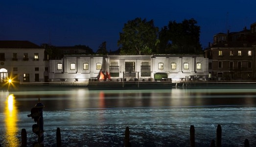 Un’apertura serale eccezionale per la Collezione Peggy Guggenheim di Venezia, con un silent p-ART-y, tre Dj e musica elettronica nel giardino delle sculture
