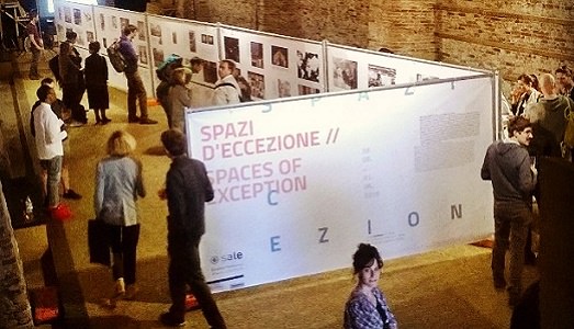 Cento autori, per un giro del mondo in ottanta progetti. Dove? In un libro. Ecco “Spazi d’eccezione”, presentato alle “Biennale Sessions”