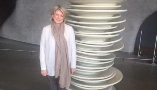 Kusama chi è? Sfottò per la celebre conduttrice Martha Stewart, canzonata dai media americani dopo la sua visita al Broad Museum di Los Angeles