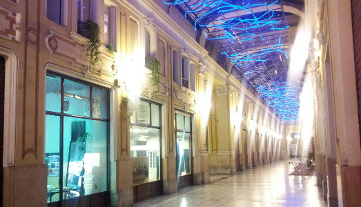 Torino Art Week/2. Il contemporaneo va al mercato e la Galleria Umberto I diventa sede espositiva