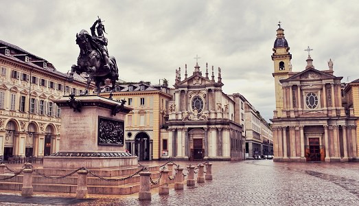 Aspettando Artissima. In una caserma, per quattro giorni, si raccontano vent’anni di Torino e della sua metamorfosi Aspettando Artissima. In una caserma, per quattro giorni, si raccontano vent’anni di Torino e della sua metamorfosi