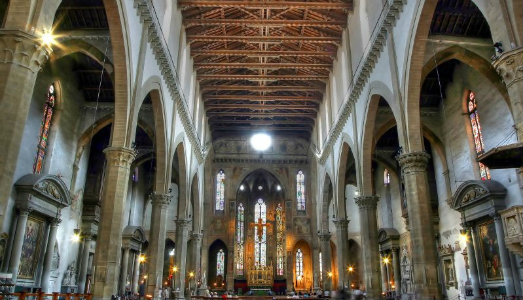 Tragedia a Firenze. Un turista spagnolo fatalmente colpito da un capitello di Santa Croce Tragedia a Firenze. Un turista spagnolo fatalmente colpito da un capitello di Santa Croce