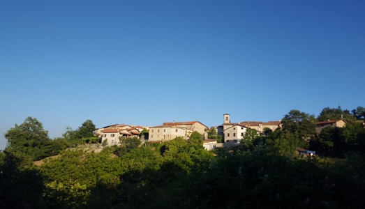 Kamart porta Venti Contemporanei nelle strade del borgo di Cereggio