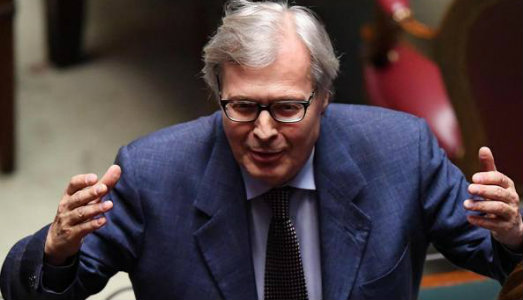 Il record di Vittorio Sgarbi, sindaco in tre Comuni diversi. Questa volta tocca a Sutri