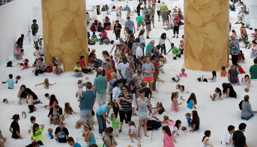 Una piscina al museo Una piscina al museo