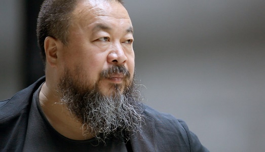 Ai Weiwei, nuove polemiche. Stavolta l’artista è rifiutato dalla Biennale cinese di Yinchuan, mentre si attende di vederlo “libero” a Firenze