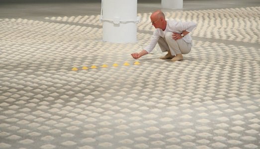 Un riconoscimento solenne per un artista poetico. Wolfgang Laib è “Praemium Imperiale 2015” per la pittura