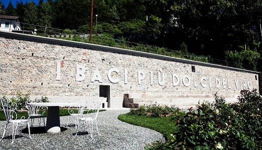 Tutti a Trivero! Una giornata particolare “ALL’APERTO”, tra l’Oasi e Casa Zegna, passando per il paese, per scoprire quasi 10 anni di public art Tutti a Trivero! Una giornata particolare “ALL’APERTO”, tra l’Oasi e Casa Zegna, passando per il paese, per scoprire quasi 10 anni di public art