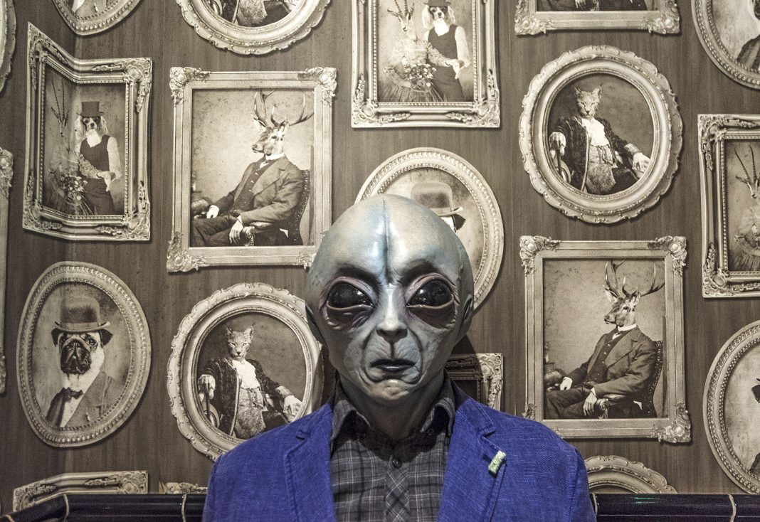 Vittorio Guida – Where are we now? Volumi I e IIhttps://www.exibart.com/repository/media/2019/08/11-Vittorio-Guida-Londra-2017-1068x734.jpg