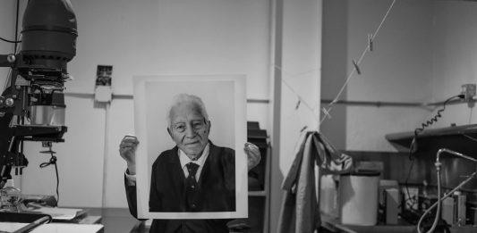 Tony Vaccaro. Fotografo di moda e di guerra Ritratto fotografico di Tony Vaccaro