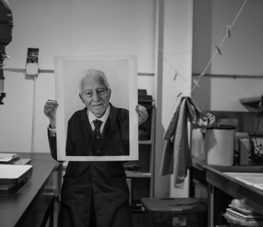 Tony Vaccaro. Fotografo di moda e di guerra Ritratto fotografico di Tony Vaccaro