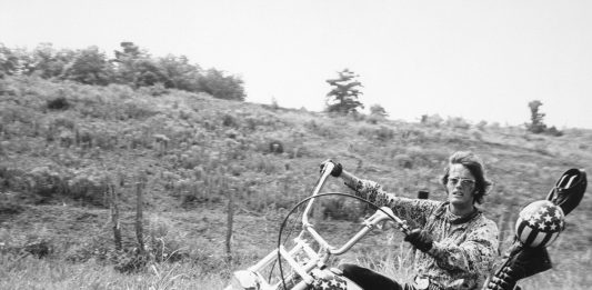 Morto a Los Angeles Peter Fonda, icona della controcultura americana Peter Fonda, morto ieri, in Easy Rider