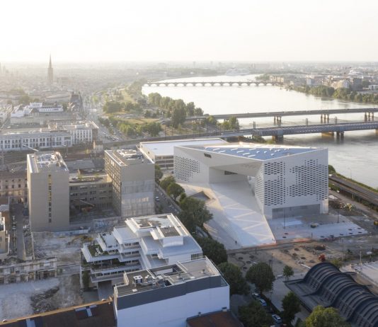 Il MÉCA di Bordeaux. Le immagini del nuovo, fantastico hub culturale Veduta dal nuovo MECA di Bordeaux
