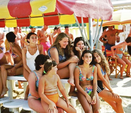 L’estate italiana degli anni ’80, nelle foto di Claude Nori a Riccione