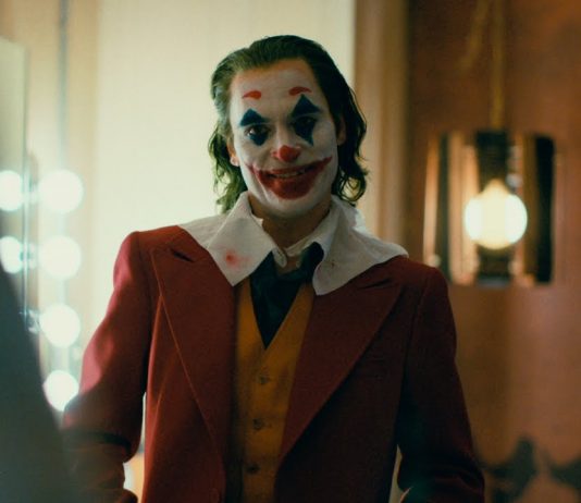 Joaquin Phoenix è Joker. Il trailer del film di Todd Philips