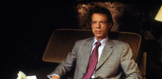 Mick Jagger è un potente collezionista d’arte. In un film Mick Jagger nel film di Capotondi