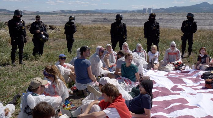 Oliver Ressler – Tutto confluisce mentre tutto si disgregahttps://www.exibart.com/repository/media/2019/09/1-29.jpg