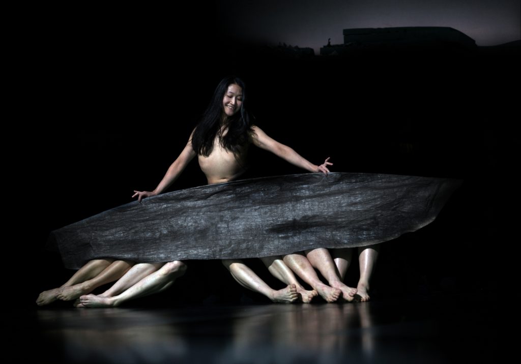 lomaggio-di-papaioannou-a-pina-bausch-con-il-tanztheater-wuppertal