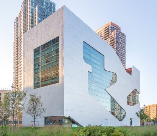 Aperta a New York la nuova biblioteca disegnata da Steven Holl