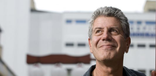 All’asta i cimeli dello chef-divulgatore Anthony Bourdain Lo chef pluripremiato Anthony Bourdain. Photo: Paulo Fridman / Getty Images