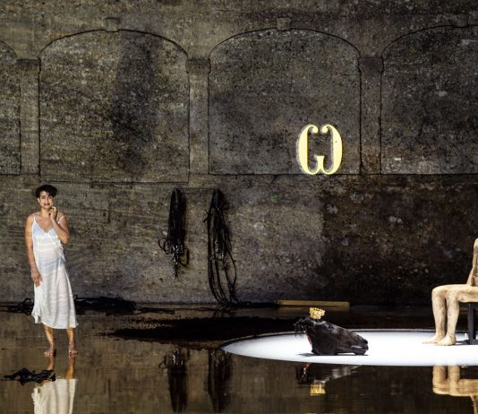 Romeo Castellucci vince gli Oscar della lirica per la sua Salome La scenografia della Salome di Romeo Castellucci