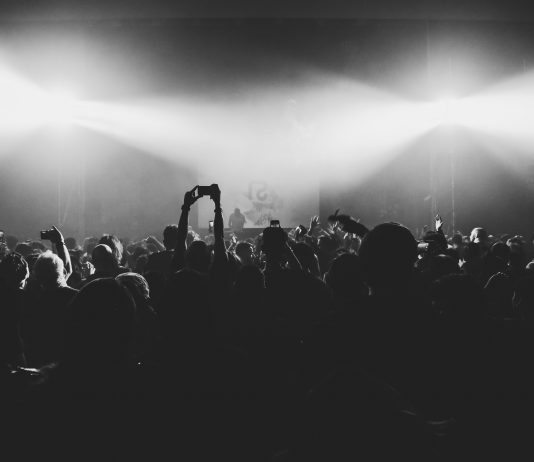 Un po’ di party dalla Bologna Design Week 2019. E un giro a teatro