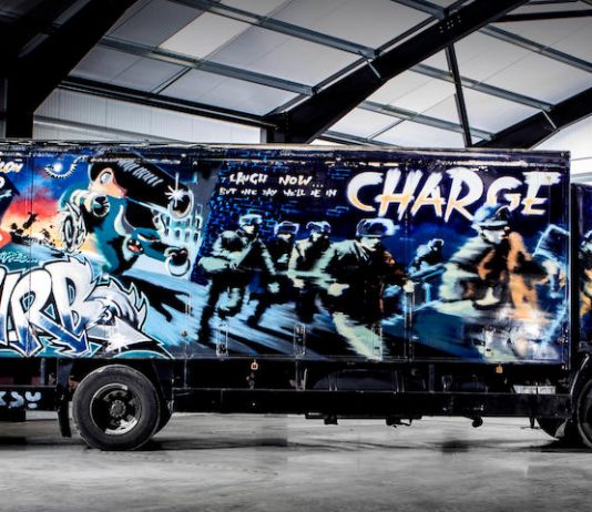 Banksy torna in asta. Ma stavolta con un furgone da record banksy-furgone-asta