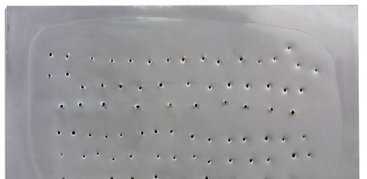 Aste serali Christie’s. Vendita al di sotto delle aspettative Lucio Fontana, “Concetto spaziale”, 1954. Lotto 109 © Christie's