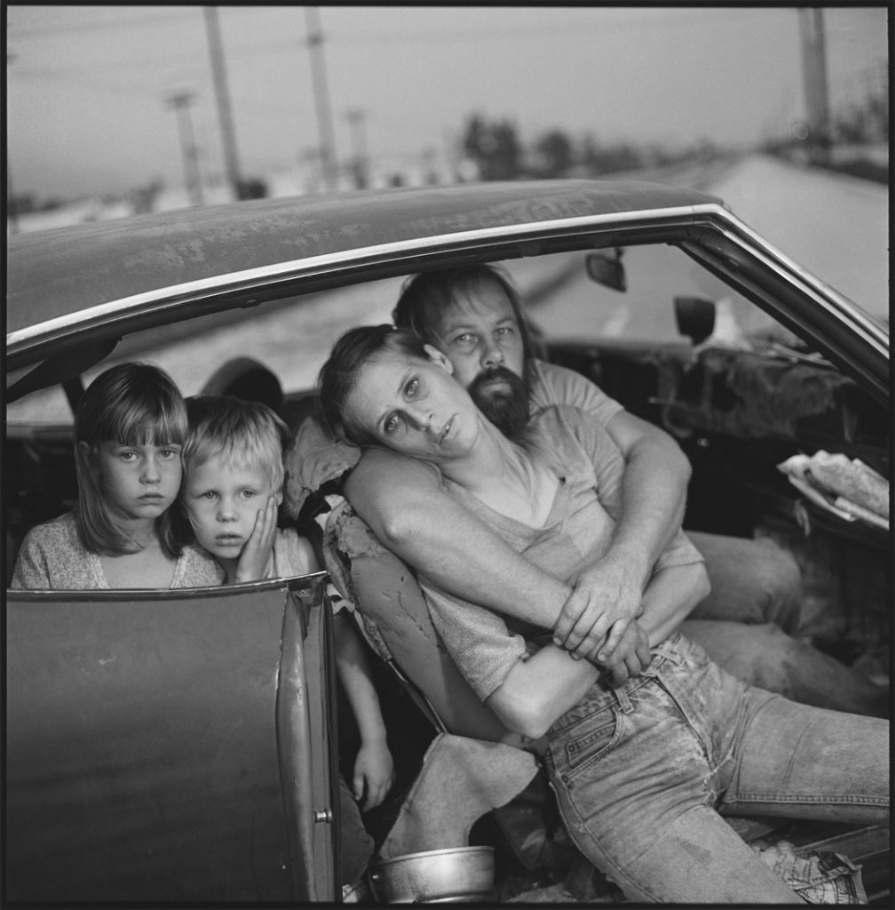 Crissy, Jesse, Linda, and Dean Damm in their car. Los Angeles, 1987© Mary Ellen Mark / Aperture