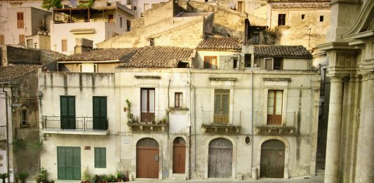 L’Italia in fotografia. Nella collezione di Deutsche Bank, alla GAM di Milano Adrian Paci