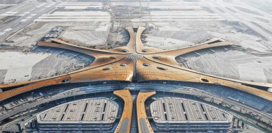 A Pechino ha aperto un nuovo, colossale aeroporto, a firma di Zaha Hadid Beijing Daxing International Airport (courtesy of Hufton Crow)