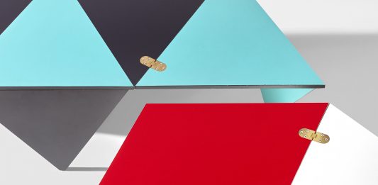 Capolavori italiani all’asta di Design Phillips Gio Ponti, "Unique prototype folding coffee tables", 1970. Courtesy Phillips