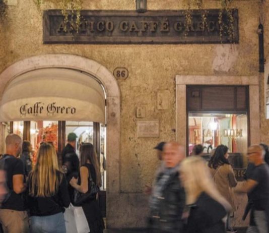 Il Caffè Greco di Roma è salvo, per ora: sfratto rinviato a gennaio