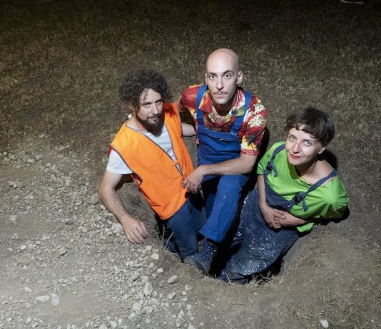 Cosmesi, ovvero il limite esaltante di fare quello che non c’è Cosmesi, foto di Alessandro sala, courtesy Centrale fies