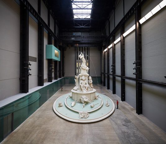 La fontana di Kara Walker alla Tate Modern per Frieze London Kara Walker, Fons Americanus, 2019