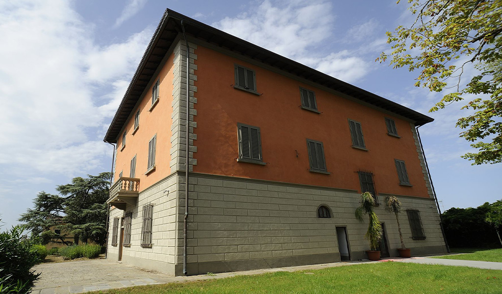 CENTRO ESPOSITIVO LEO LEV