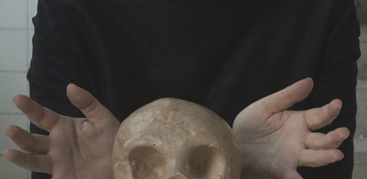 Marina Abramovic e l’Estasi, nella cripta del Santo Sepolcro di Milano