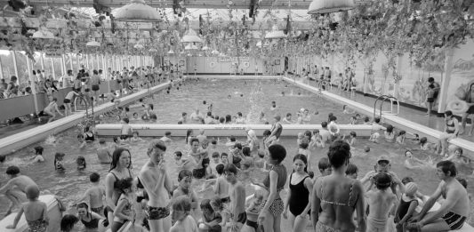 Martin Parr in bianco e nero Butlins Filey, North Yorkshire, England, 1972© Martin Parr / Magnum Photos