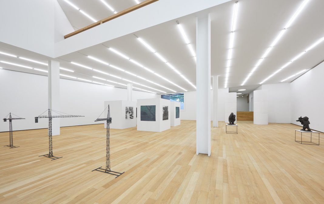 Peter Wächtler – Up The Heavieshttps://www.exibart.com/repository/media/2019/10/peter-wächtler-013-1068x672.jpg