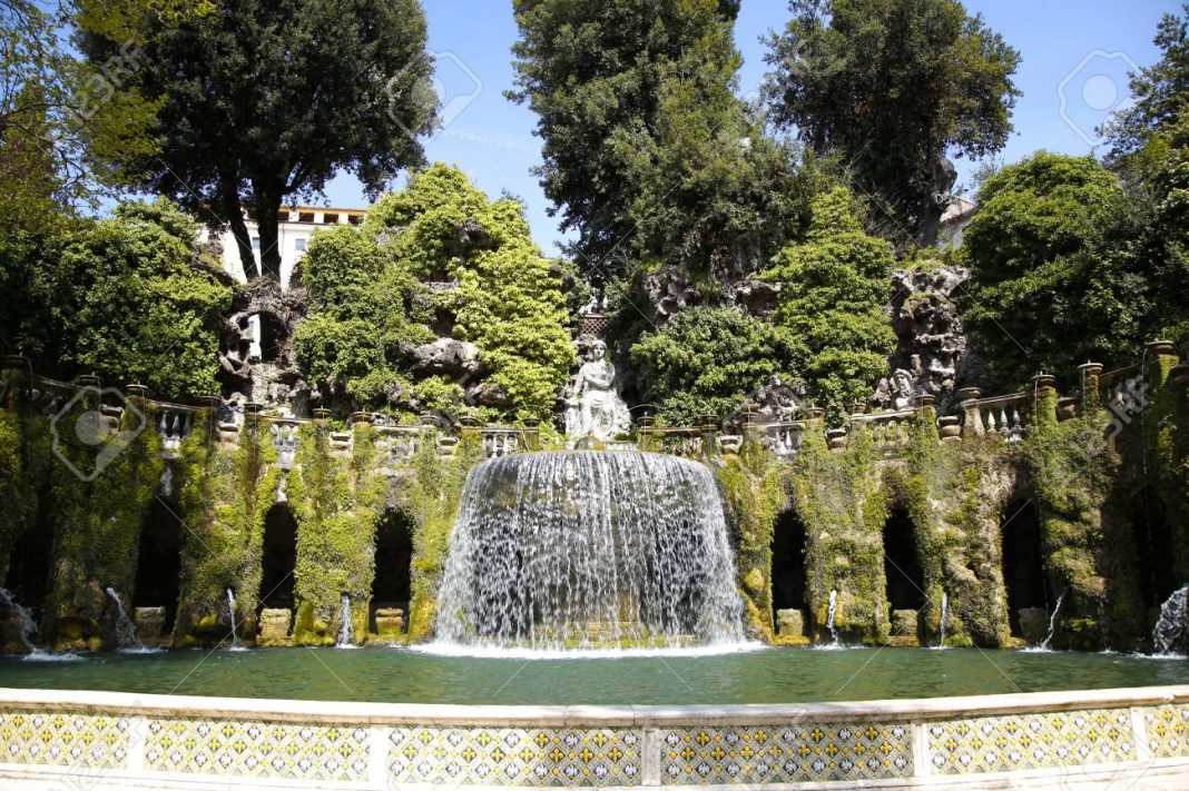 Fontana dell'Ovato, Villa d`Este fountain and garden in Tivoli n