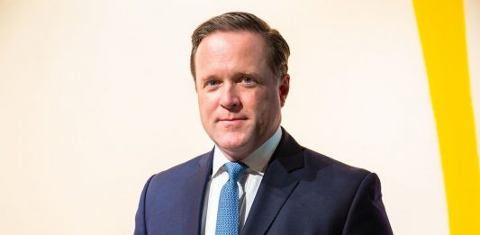 Sotheby’s ha un nuovo CEO. Charles Stewart guiderà la casa d’aste Charles Stewart sotheby's