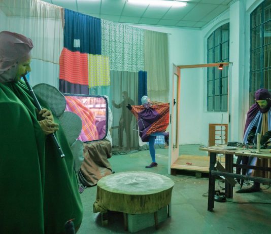 Hilary Galbreaith e Lee Fraser a Cripta747 Hilary Galbreaith, Parade Performance, Cripta747