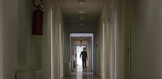 A Torino torna The Others, la fiera giovane all’ex ospedale Riberi Uno dei corridoi di The Others, la fiera giovane e internazionale a Torino dal 31 ottobre al 3 novembre 2019 (Courtesy: The Others)