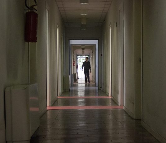 A Torino torna The Others, la fiera giovane all’ex ospedale Riberi Uno dei corridoi di The Others, la fiera giovane e internazionale a Torino dal 31 ottobre al 3 novembre 2019 (Courtesy: The Others)