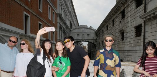 Come resistere a Venezia: intervista al collettivo artistico Barena Bianca