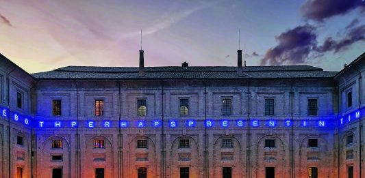 Maurizio Nannucci alla Pilotta di Parma: la sua più grande opera permanente in Italia Nannucci Parma