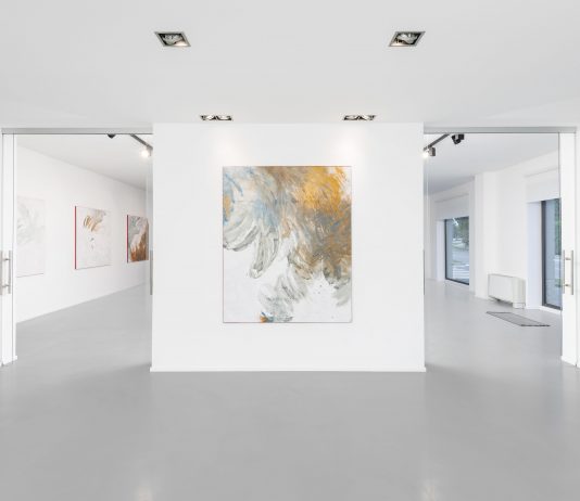 Da Martina’s Gallery, pittura e scultura per raccontare presenza e assenza